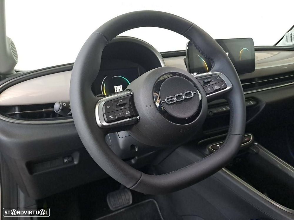 Fiat 600 1.2 Hybrid - 12