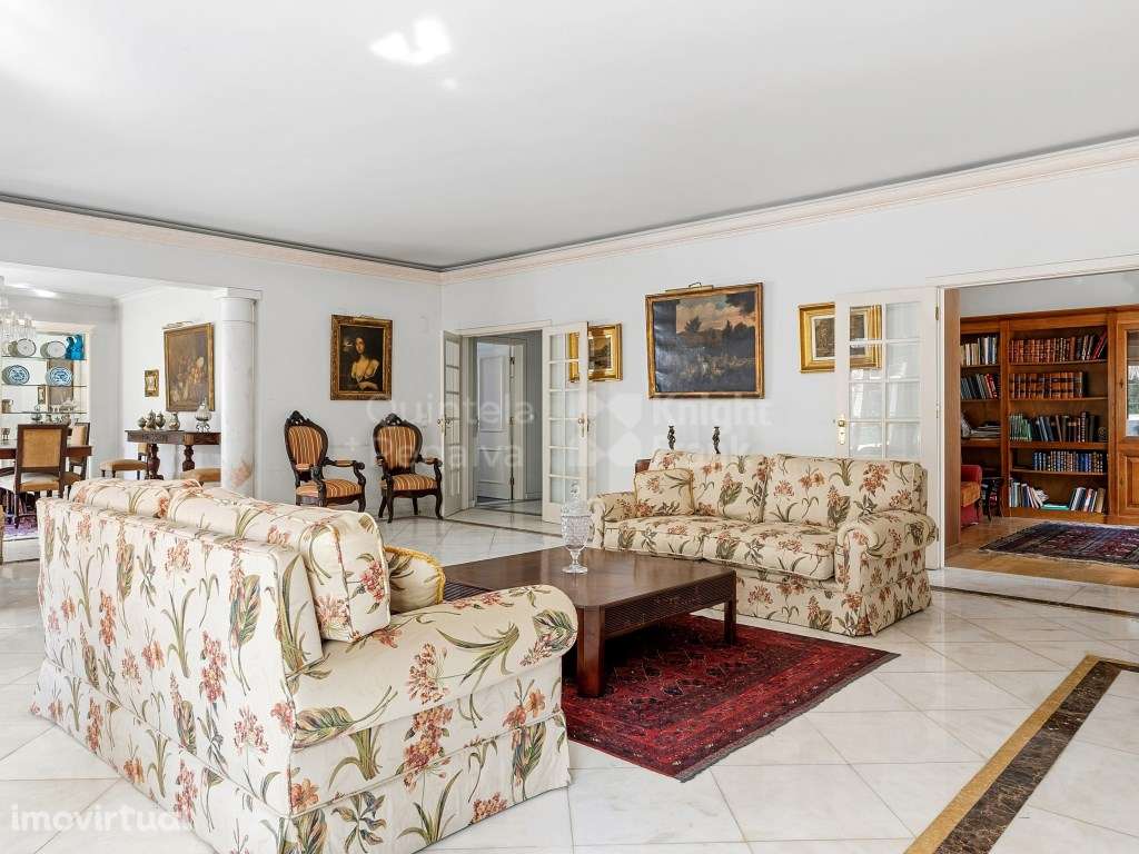 Moradia em Alvalade com 3 apartamentos independentes, Lisboa - Grande imagem: 4/45