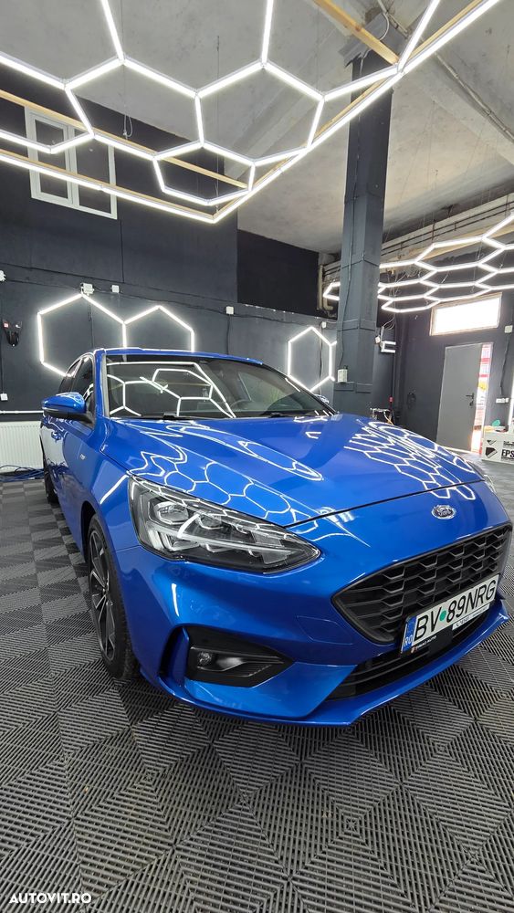 Ford Focus 1.5 EcoBoost ST-Line - 32