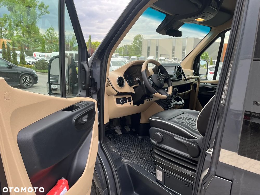 Mercedes-Benz Sprinter - 10