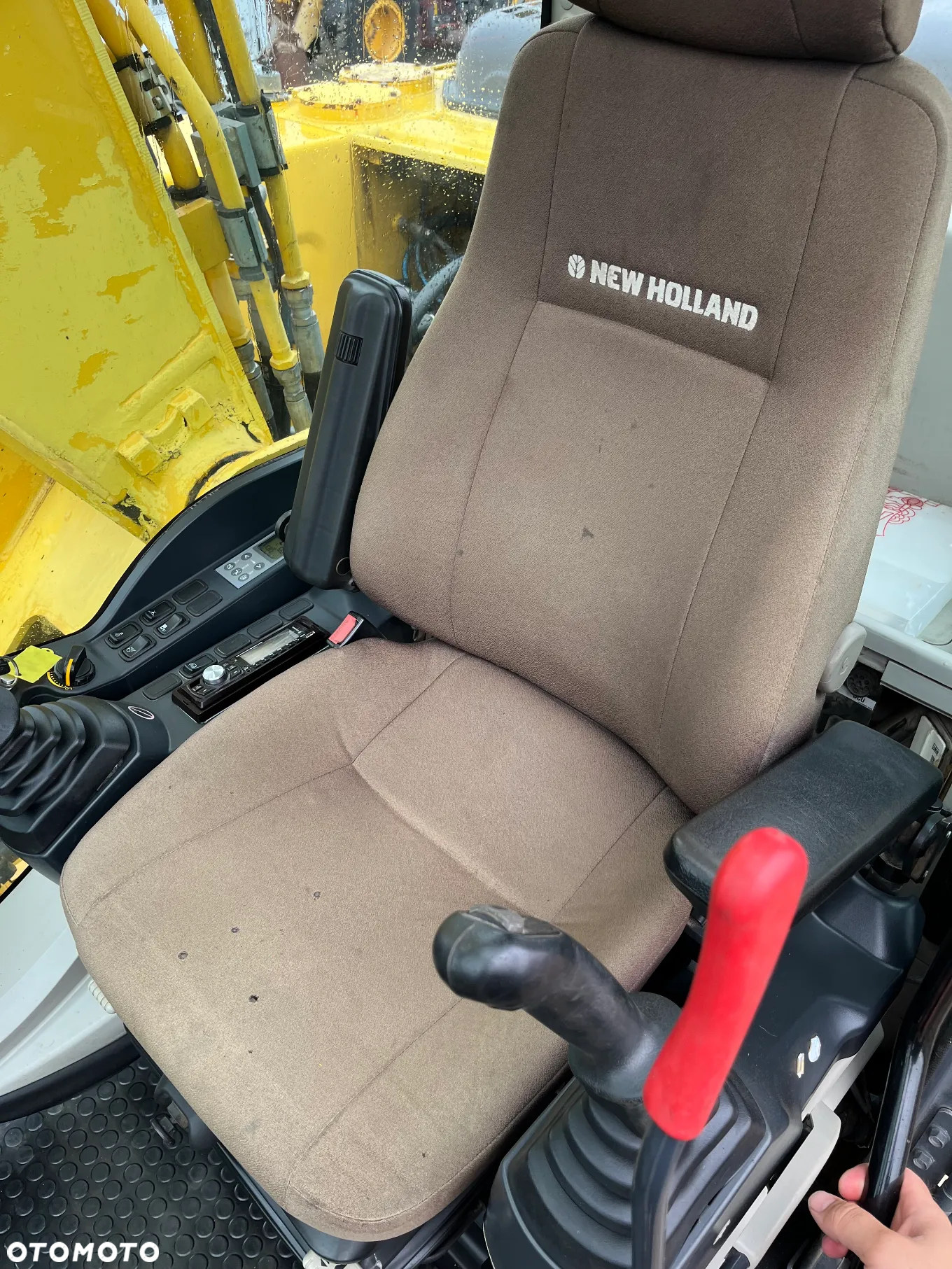 New Holland - 26