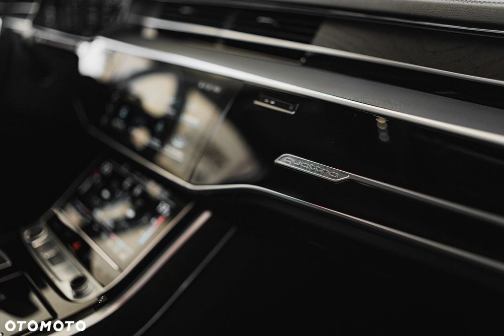 Audi A8 - 9