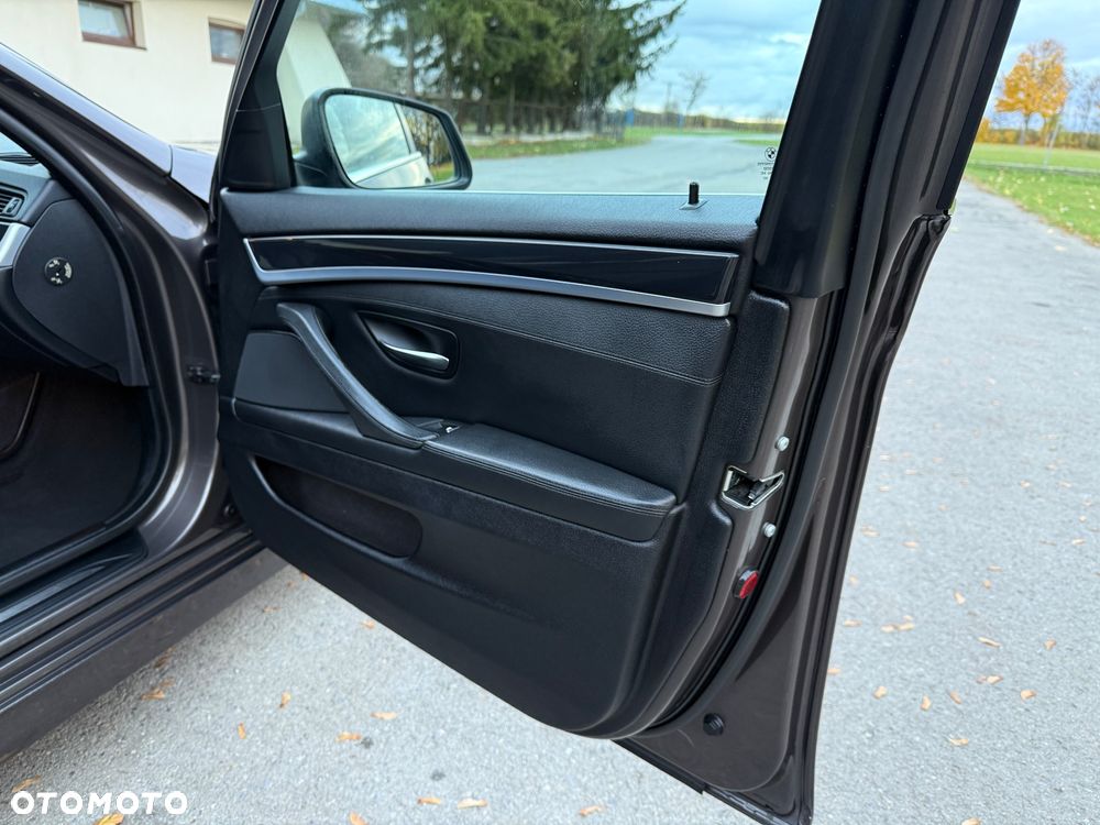 BMW Seria 5 ver-520d - 22
