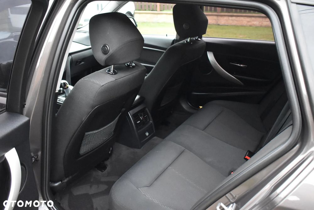 BMW Seria 3 - 24