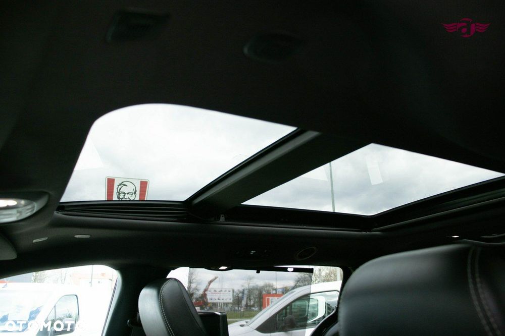 Chrysler Pacifica - 36