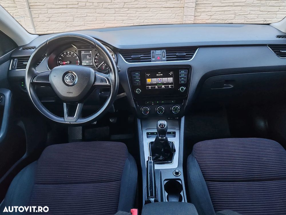 Skoda Octavia - 8