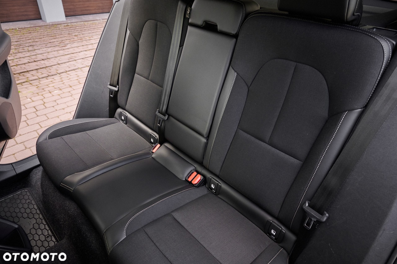 Volvo XC 40 D3 R-Design - 26