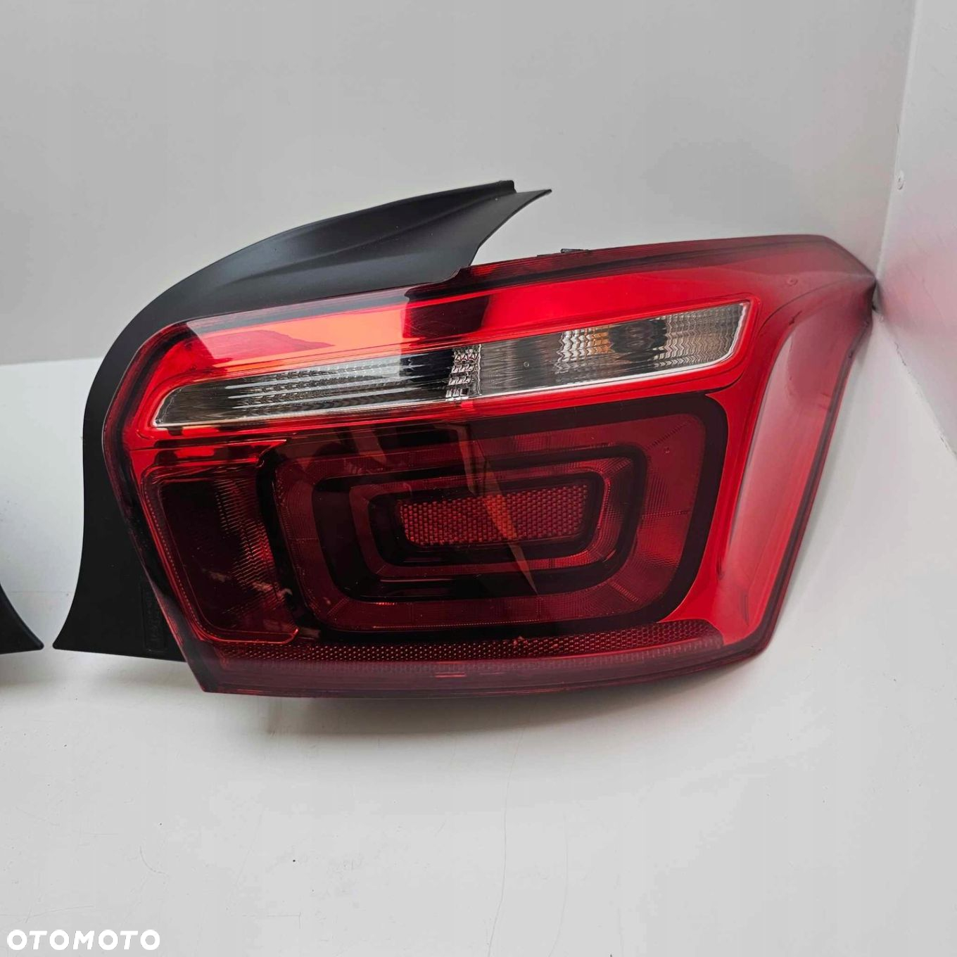 CITROEN C-ELYSEE LIFT LAMPA TYŁ TYLNA PRAWA LEWA - 2