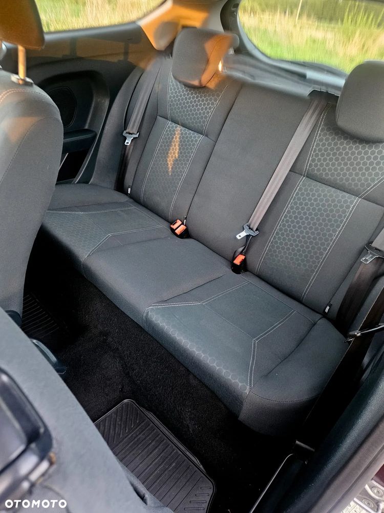 Ford Fiesta - 20