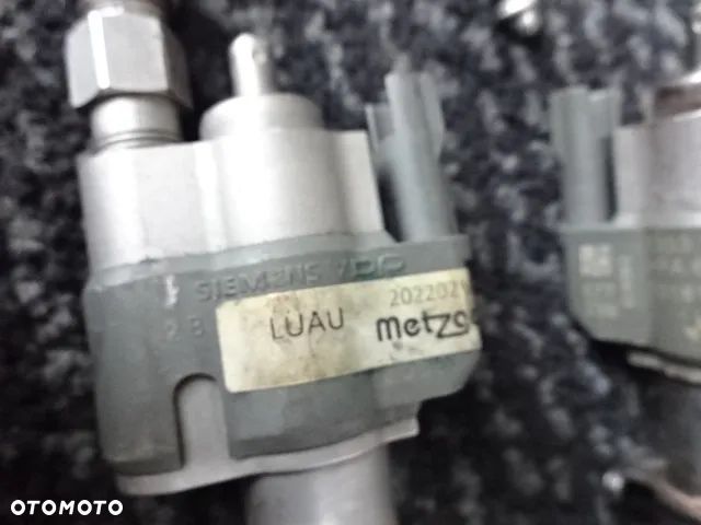 Wtryskiwacz BMW 2.0 N43B20A  7589048-06 - 3