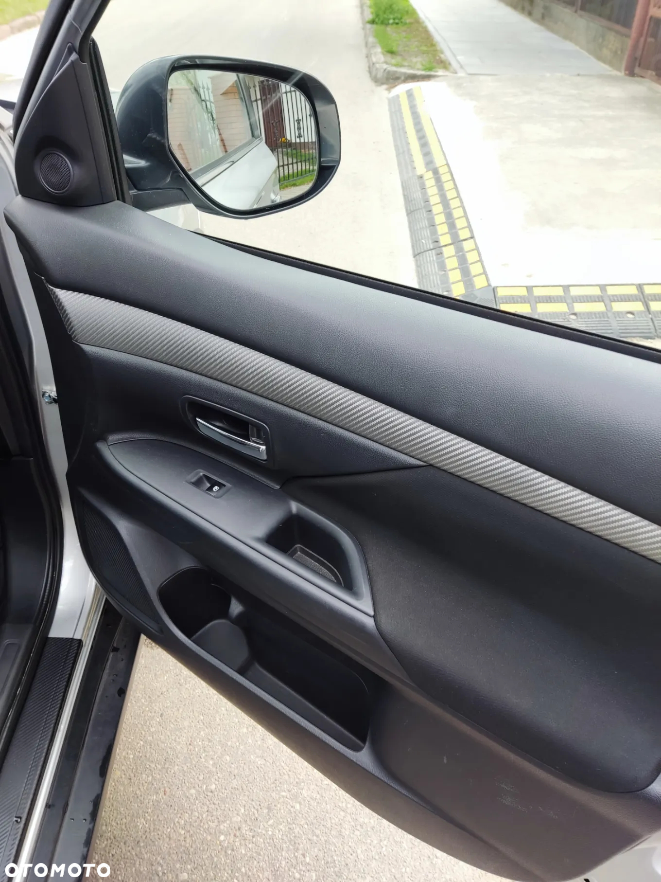 Mitsubishi Outlander 2.0 Intense 4WD CVT - 24