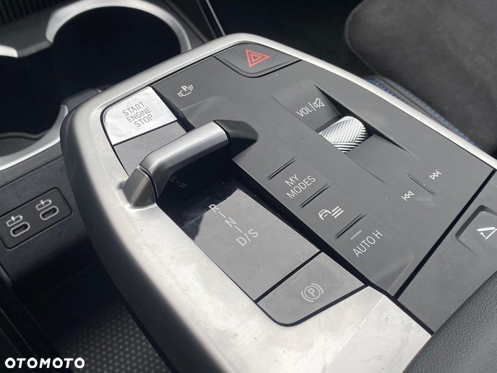 BMW X1 xDrive25e M Sport Edition - 16