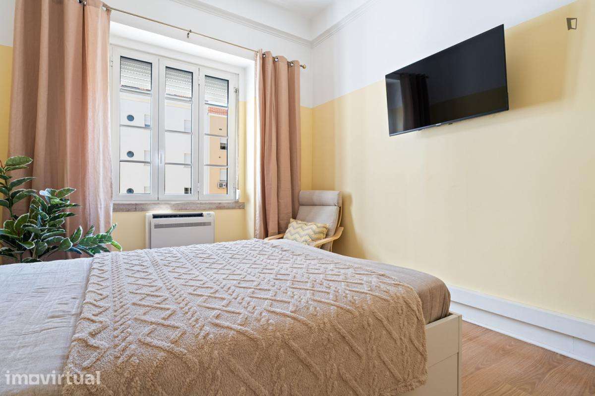 Quarto - localizado em Marquês de Pombal Lisbon - Grande imagem: 3/25