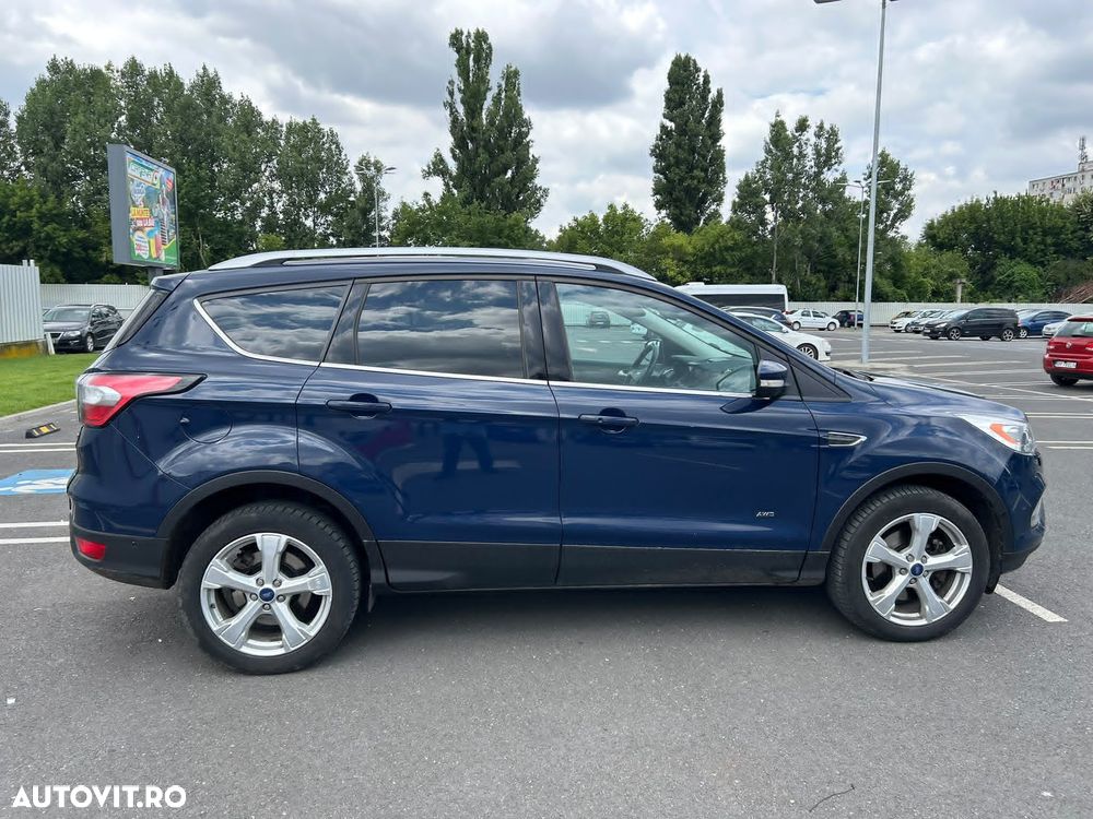 Ford Kuga - 1