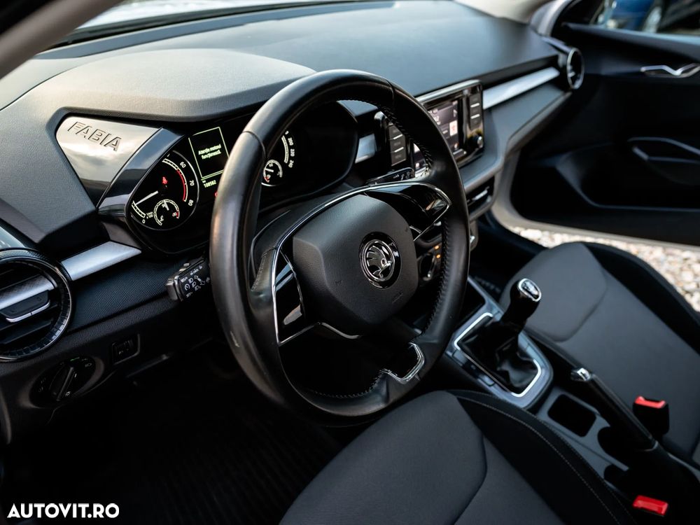 SKODA Fabia 2023 — imagine 18