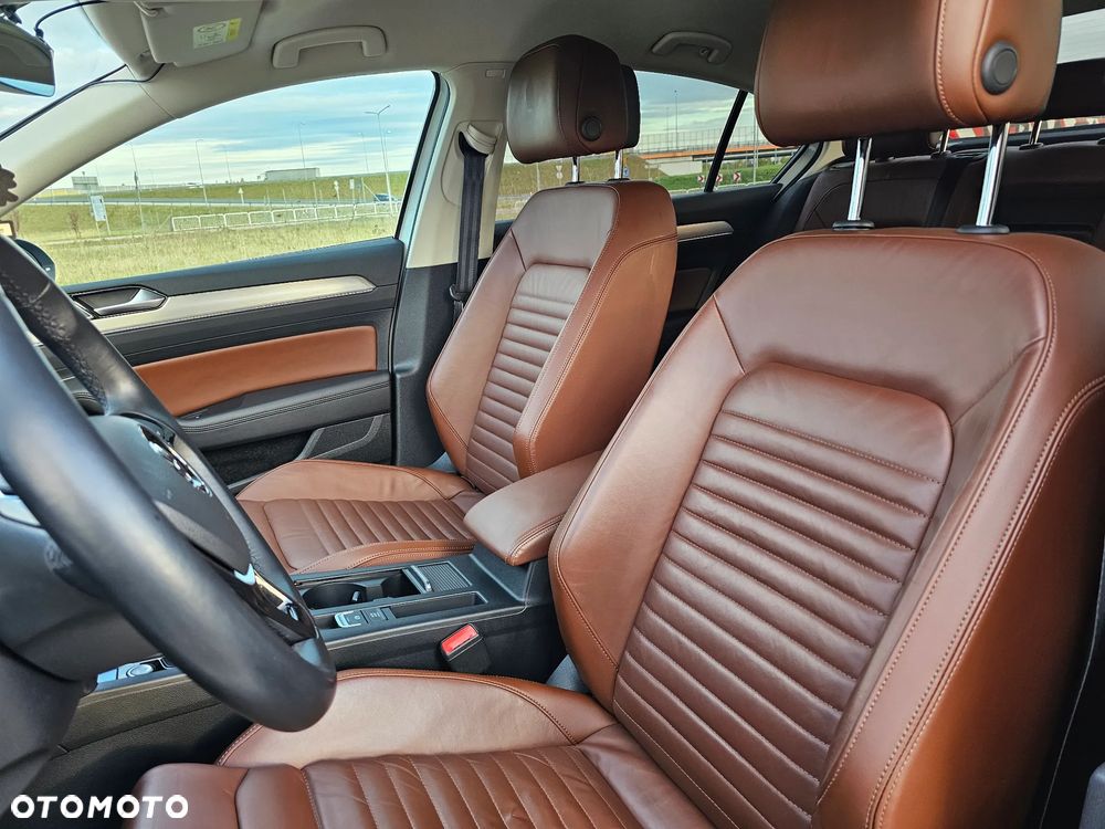 Volkswagen Passat 1.8 TSI BMT Highline - 17