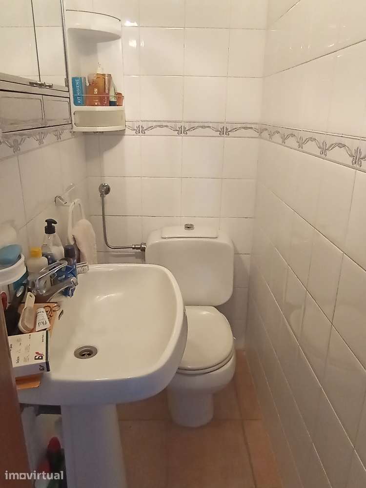 Moradia T5 isolada com jardim e terraço em Setúbal - Grande imagem: 2/20
