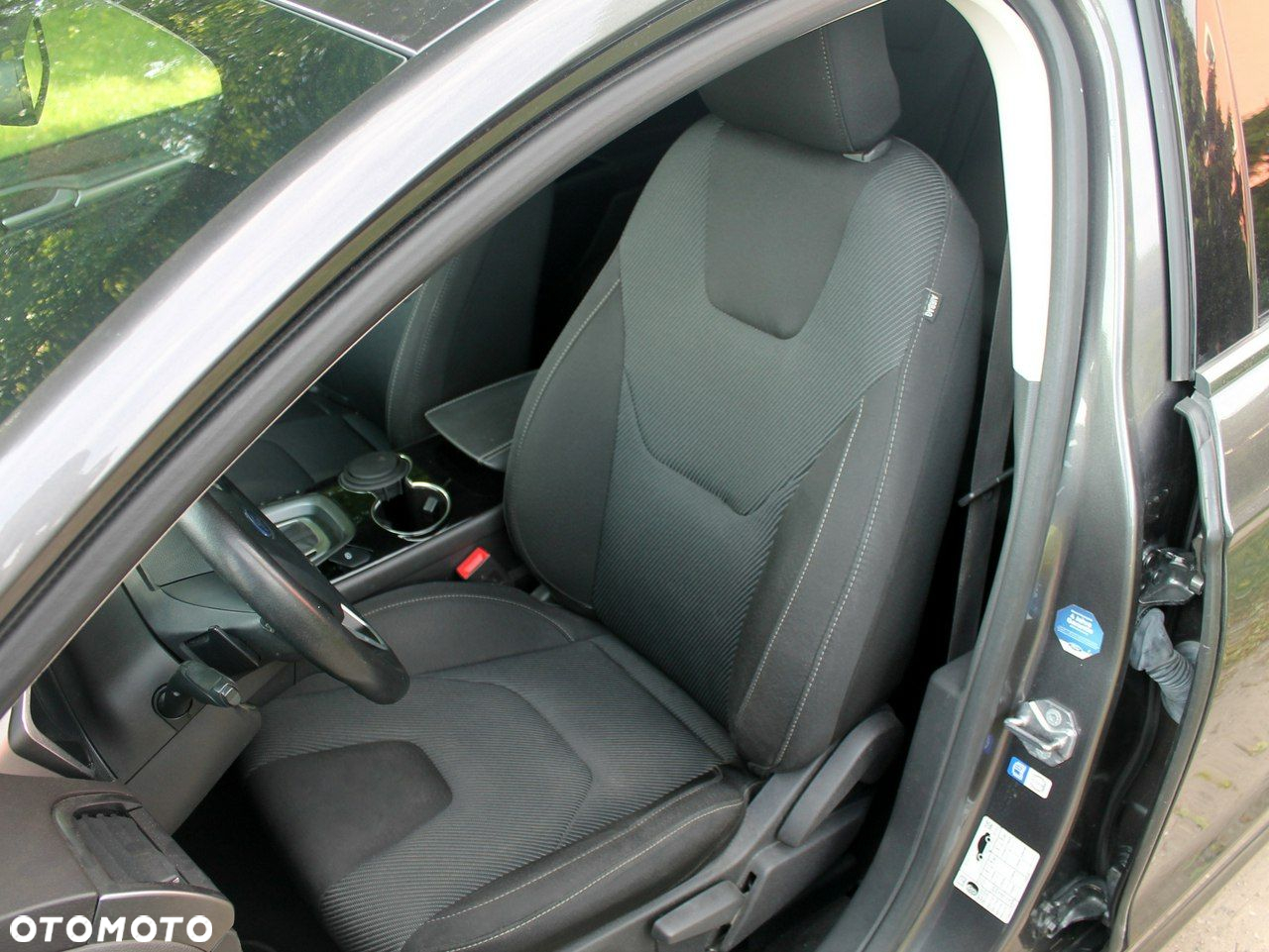 Ford Mondeo - 25