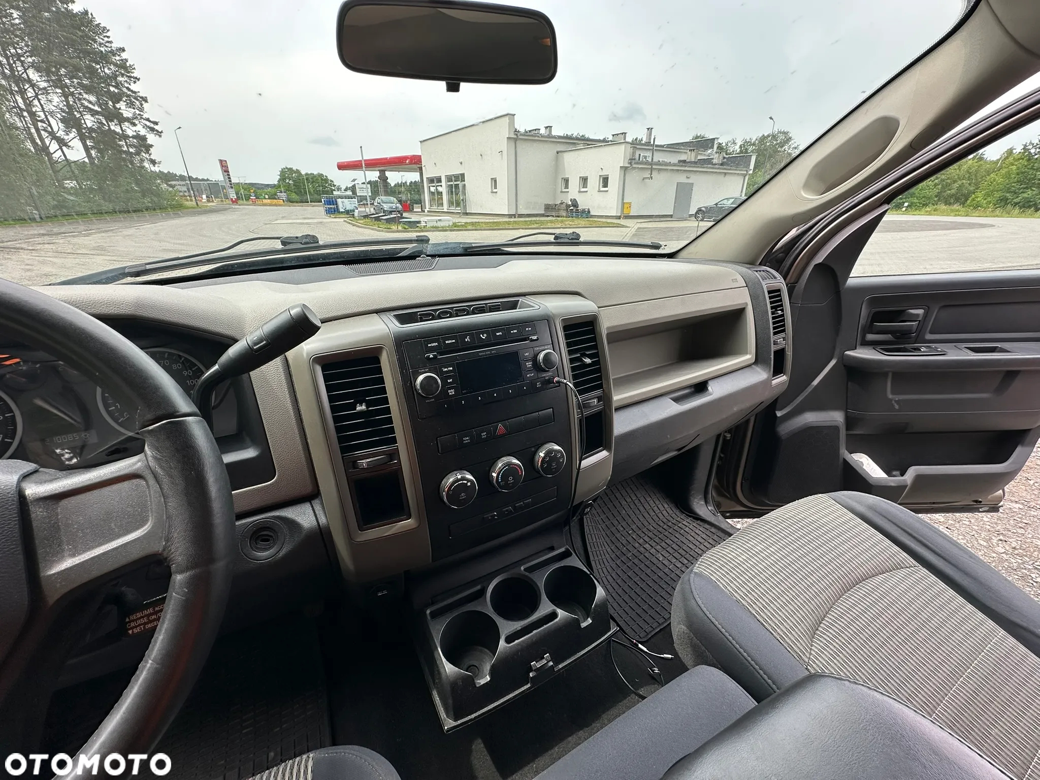Dodge RAM - 10