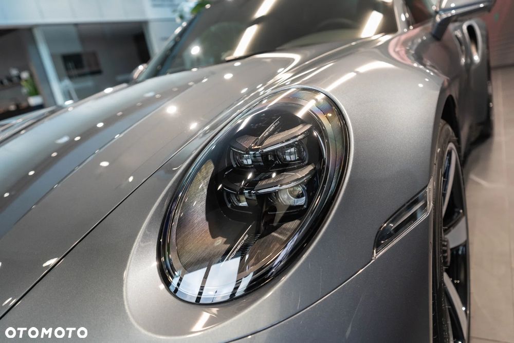 Porsche 911 Turbo S - 35