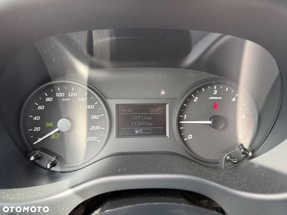 Mercedes-Benz Vito - 13