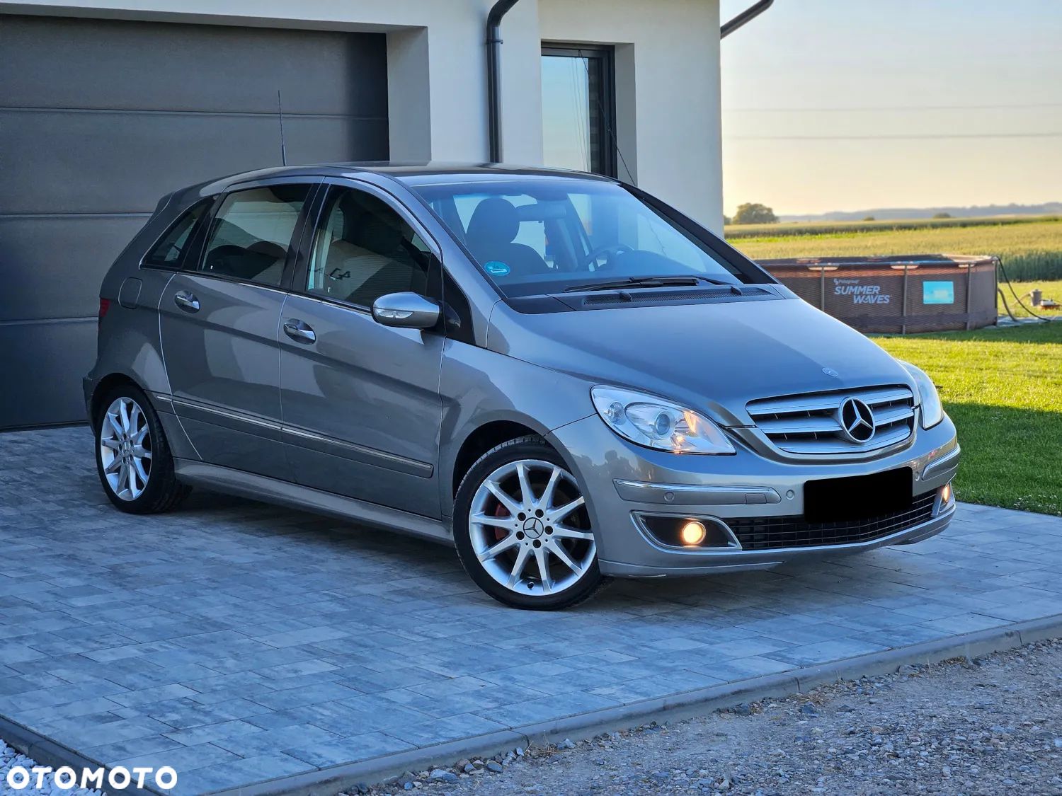 Mercedes-Benz Klasa B 200 - 1