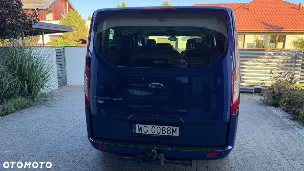 Ford Tourneo Custom - 18