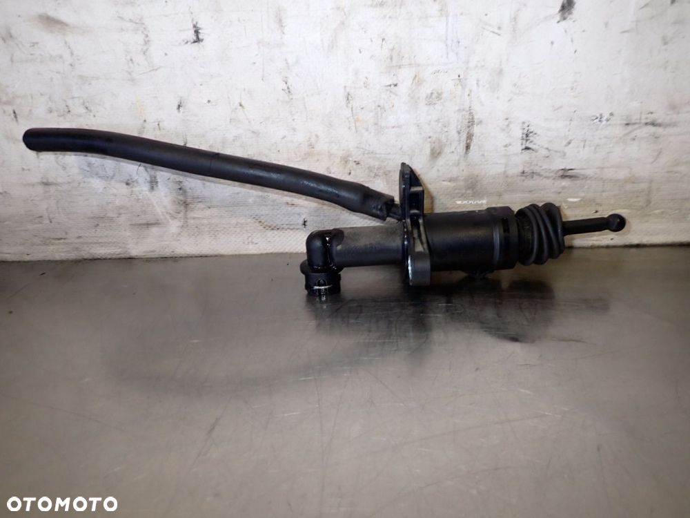 POMPA SPRZĘGŁA VOLKSWAGEN T5 - 1