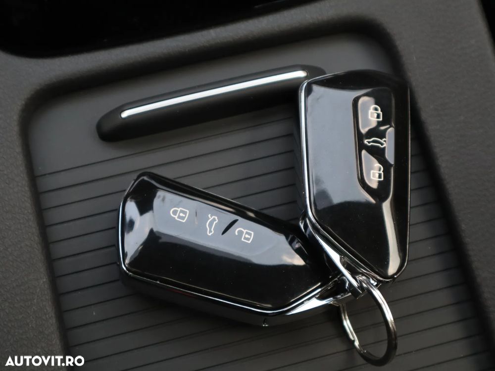 VOLKSWAGEN ID.4 2021 — imagine 21