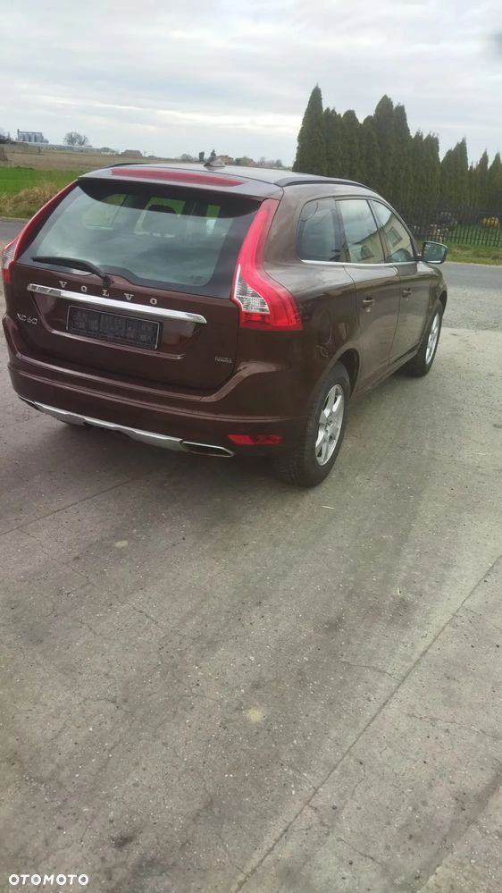 Volvo XC 60 D4 Momentum - 4