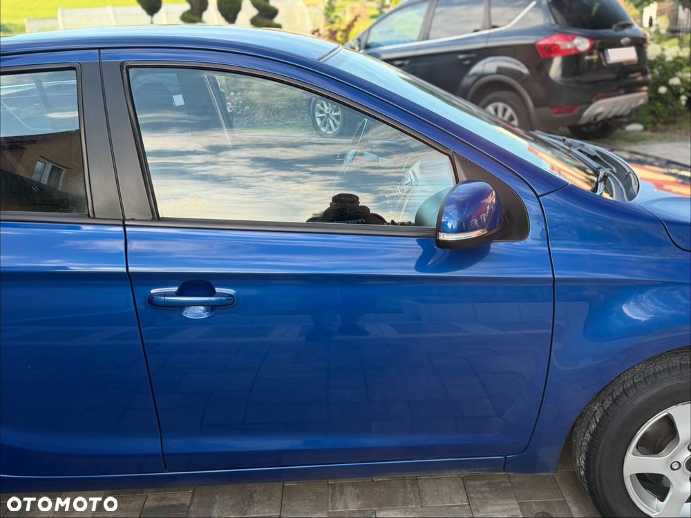 Hyundai i20 1.1 CRDi Trend - 21