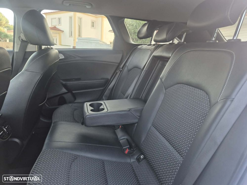 Kia Ceed SW — fotografia 9