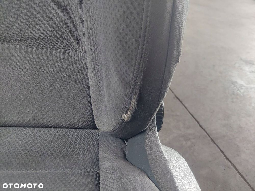 FOTEL LEWY PRZÓD VOLKSWAGEN GOLF V HB 5D EUROPA + ZAPINKA PASA - 5