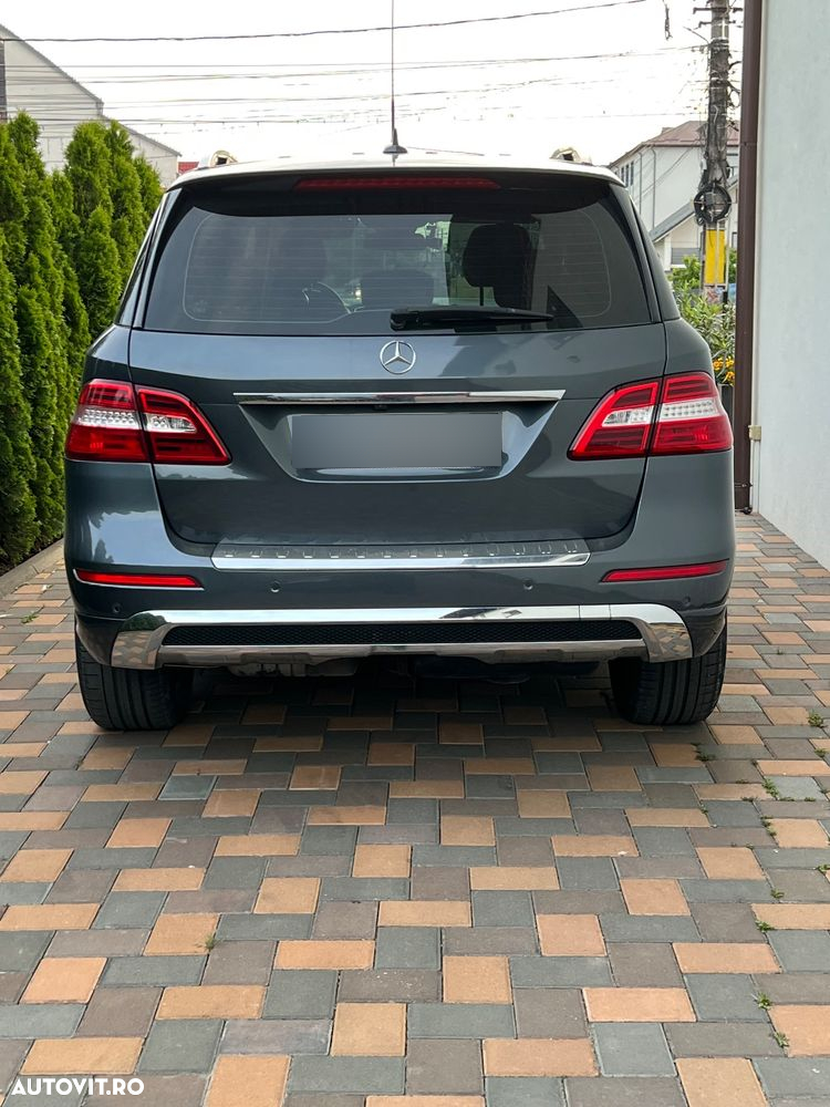Mercedes-Benz ML 250 BlueTec 4MATIC Aut - 2