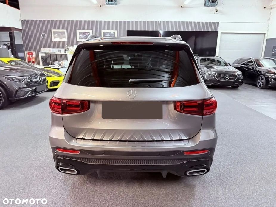 Mercedes-Benz GLB 200 AMG Line 7G-DCT - 5