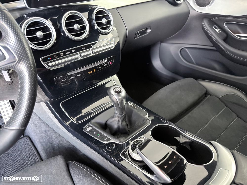 Mercedes-Benz C 180 AMG Line - 19