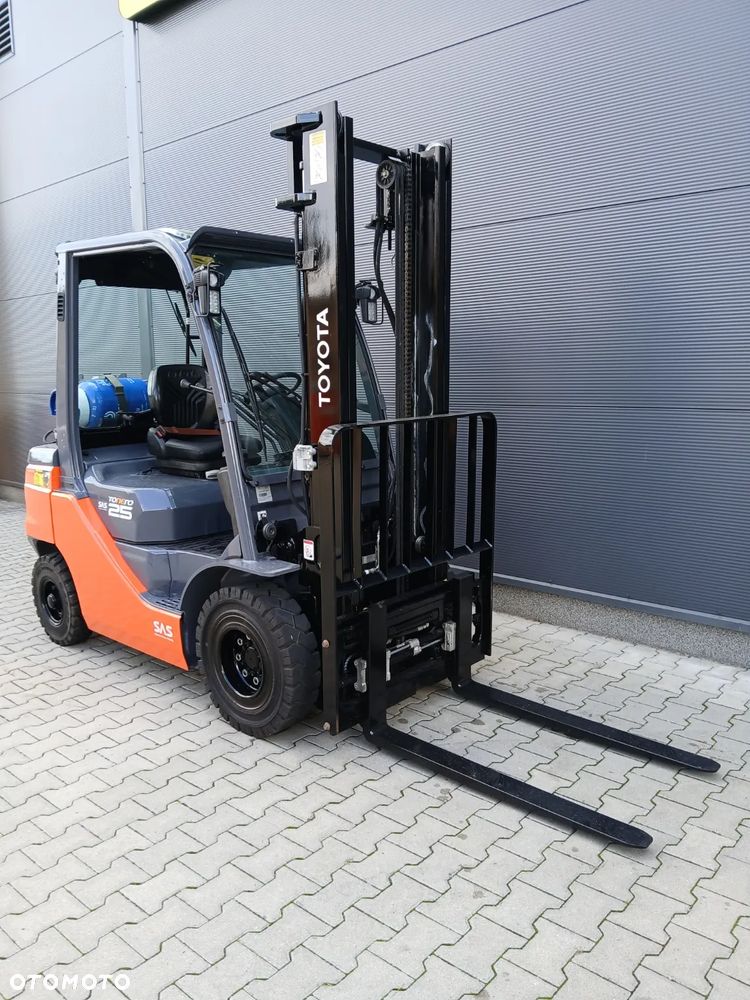 Toyota 02-8FGF25 - 6