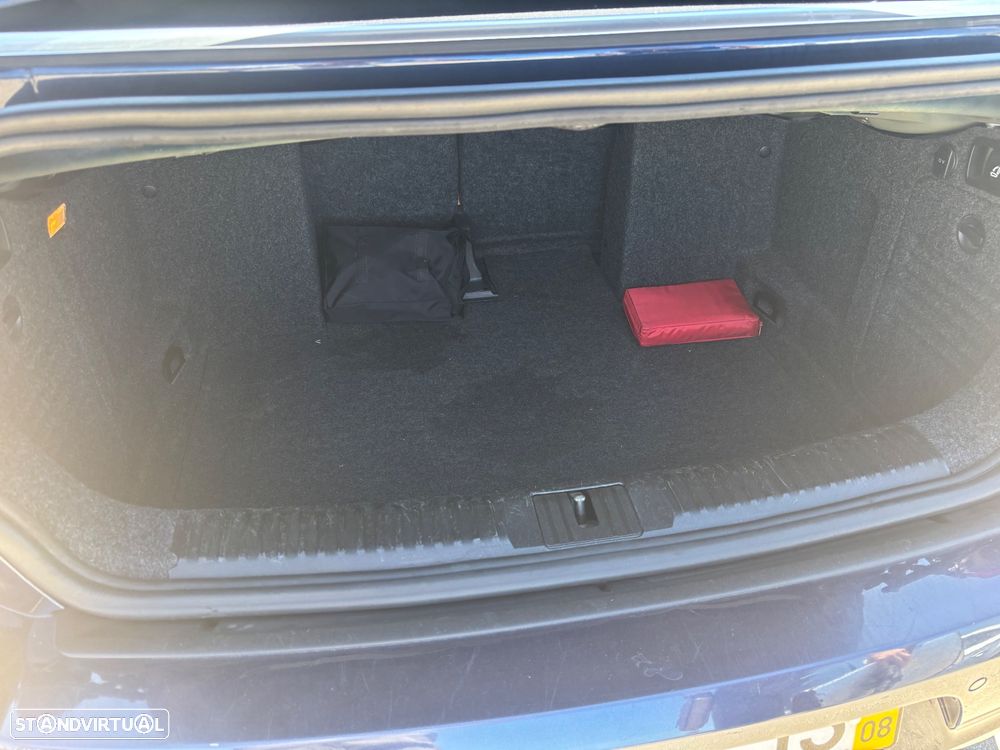 VW Golf Cabriolet 1.6 TDi BlueMotion - 9