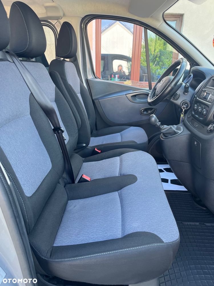 Opel Vivaro - 11
