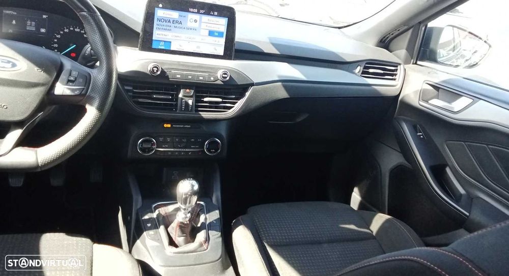 Ford Focus 1.0 EcoBoost MHEV ST-Line - 4