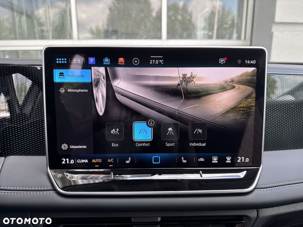 Volkswagen Tiguan - 32