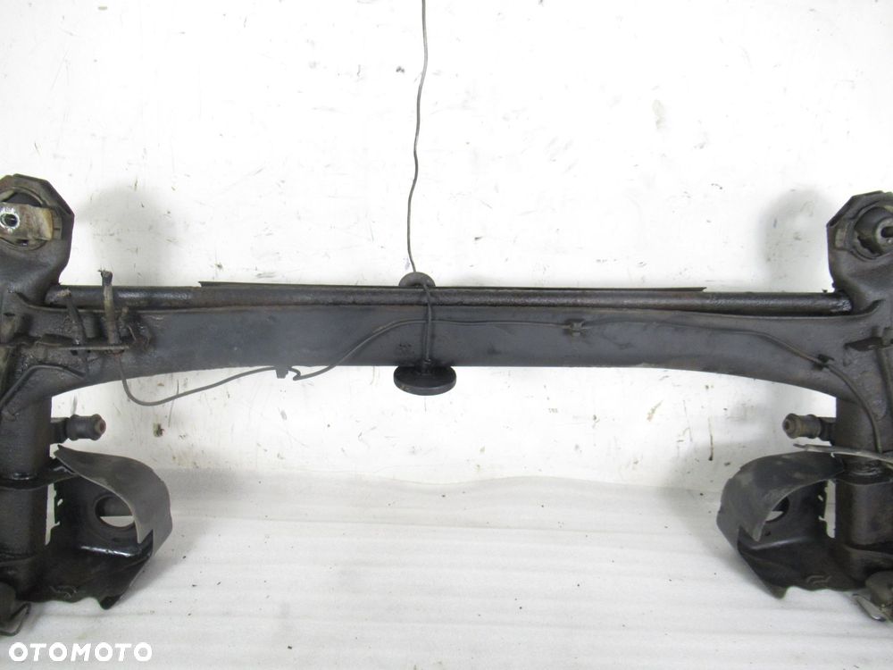 BELKA TYŁ RENAULT LAGUNA II LIFTBACK HB - 10