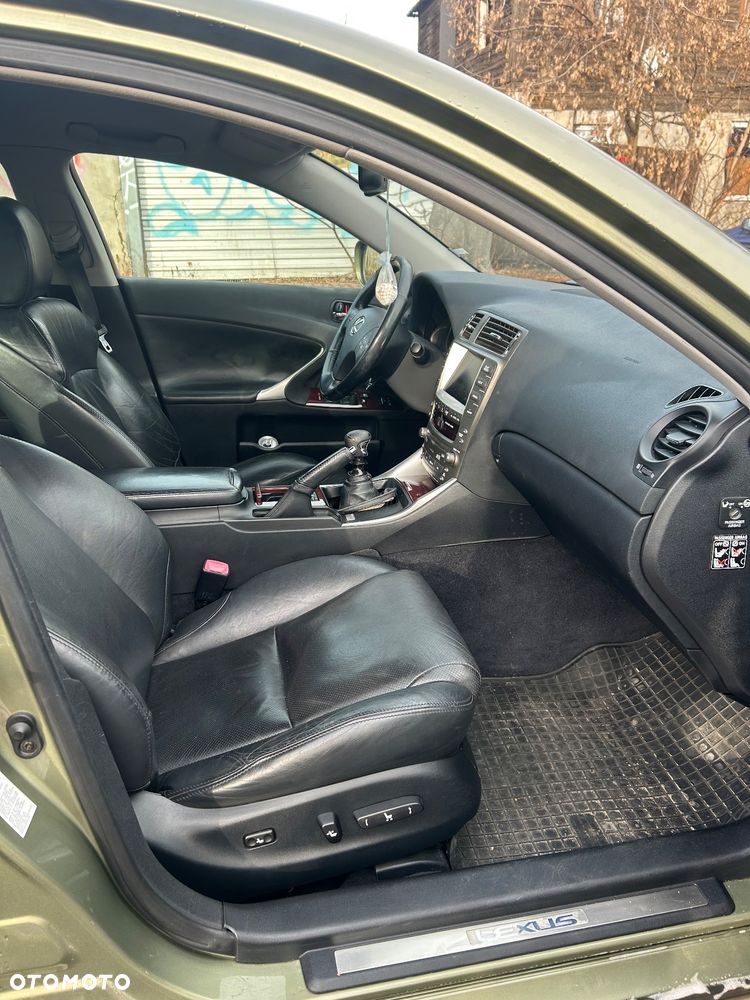 Lexus IS 250 Prestige - 8