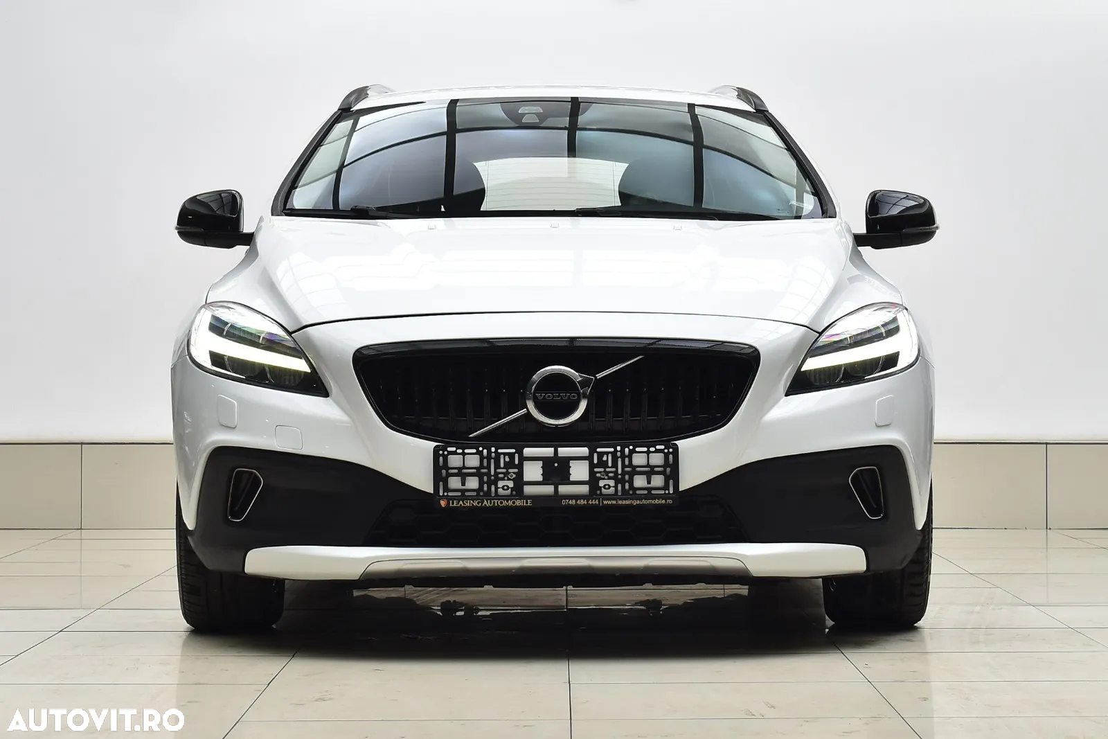 Volvo V40 Cross Country D2 Geartronic Momentum - 2