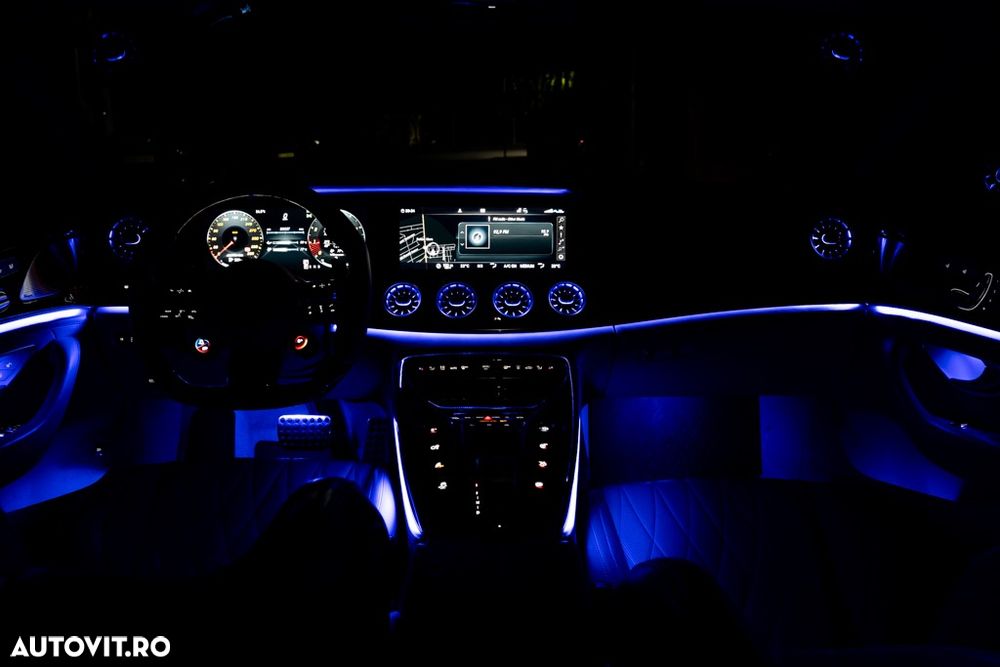 Mercedes-Benz AMG GT-S 63 4MATIC+ - 6