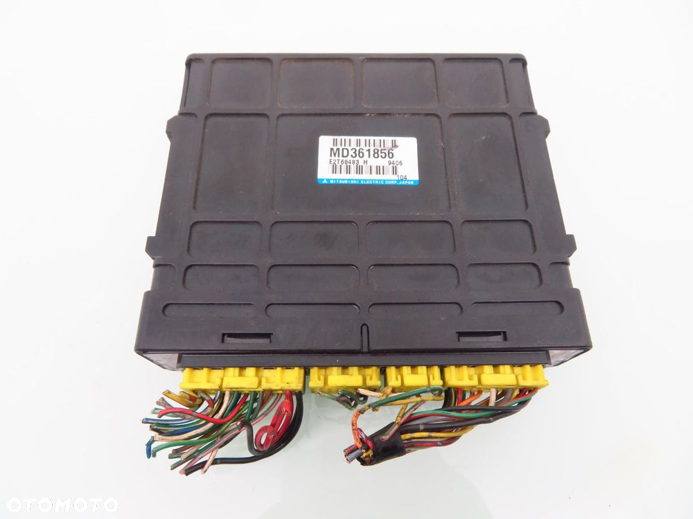 STEROWNIK MITSUBISHI CARISMA  1.6 MD361856 - 1