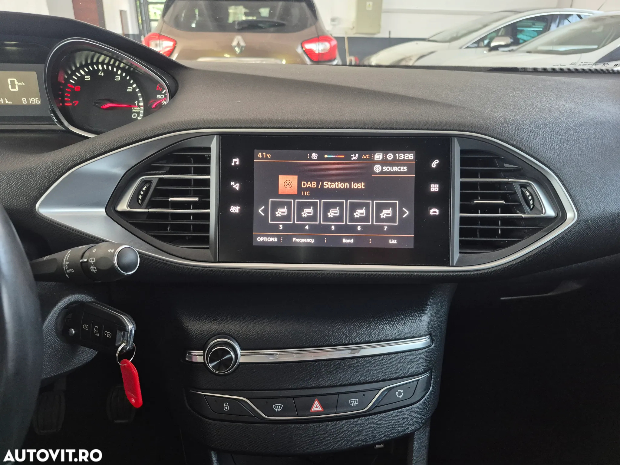 Peugeot 308 1.2 L PureTech Turbo S&S Allure - 16