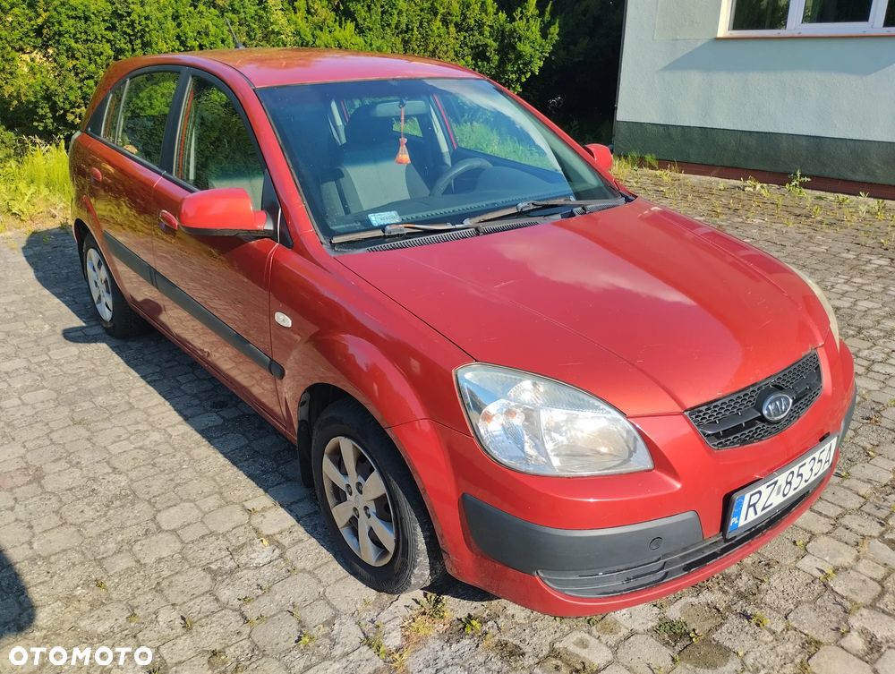 Kia Rio - 3