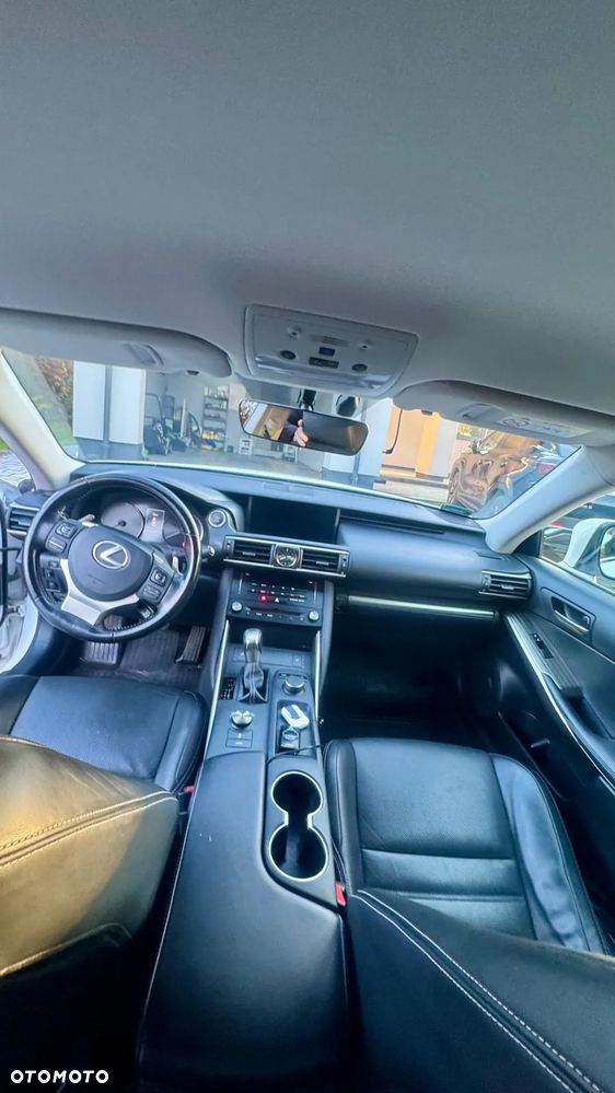 Lexus IS 200t / 300 Elegance - 8