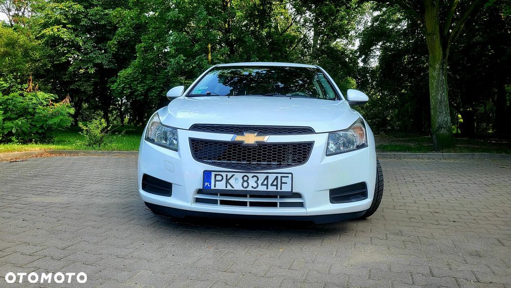 Chevrolet Cruze 1.6 LS - 2